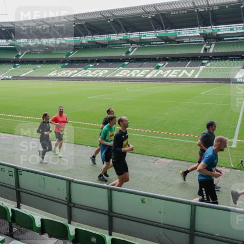 13.09.2026 - 21. swb-Marathon Bremen Michael Burmester http://msf.ph/oto/10488703 13.09.2026 10:32:54 Laufen im Stadion 10067, 10078, 10166, 10184, 10203, 10211, 10226, 10236, 10243, 10246, 10249, 10255, 10256, 10300, 10322, 10365, 10372, 10374, 10379, 10383, 10394, 10408, 10410, 10423, 10428, 10443, 10486, 10494, 10503, 10517, 10518, 10529, 10530, 10540, 10543, 10550, 10555, 10565, 10578, 10589, 10608, 10610, 10631, 10646, 10670, 10673, 10675, 10687, 10690, 10703, 10704, 10707, 10721, 10725, 10728, 10745, 10749, 10750, 10771, 10788, 10794, 10809 meine-sportfotos.de