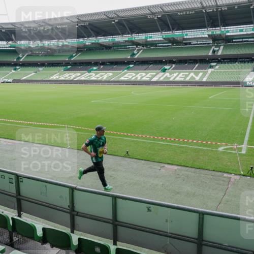13.09.2026 - 21. swb-Marathon Bremen Michael Burmester http://msf.ph/oto/10488709 13.09.2026 10:33:06 Laufen im Stadion 10018, 10067, 10078, 10166, 10184, 10203, 10211, 10226, 10236, 10243, 10246, 10249, 10255, 10256, 10297, 10300, 10322, 10365, 10372, 10374, 10379, 10383, 10394, 10408, 10410, 10423, 10428, 10443, 10486, 10494, 10503, 10517, 10518, 10530, 10540, 10543, 10550, 10565, 10578, 10608, 10631, 10646, 10670, 10673, 10675, 10687, 10690, 10691, 10703, 10704, 10707, 10721, 10725, 10728, 10745, 10749, 10750, 10771, 10772, 10787, 10788, 10794, 10809 meine-sportfotos.de