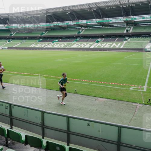 13.09.2026 - 21. swb-Marathon Bremen Michael Burmester http://msf.ph/oto/10488717 13.09.2026 10:33:23 Laufen im Stadion 10018, 10067, 10078, 10166, 10177, 10184, 10203, 10211, 10226, 10236, 10240, 10243, 10246, 10249, 10254, 10256, 10297, 10300, 10322, 10355, 10365, 10372, 10374, 10379, 10383, 10394, 10408, 10410, 10415, 10423, 10428, 10443, 10486, 10494, 10517, 10518, 10530, 10540, 10550, 10565, 10578, 10604, 10646, 10668, 10670, 10673, 10675, 10687, 10690, 10691, 10699, 10703, 10707, 10721, 10728, 10745, 10749, 10750, 10771, 10772, 10787, 10788, 10794, 10809, 10857 meine-sportfotos.de