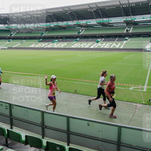 13.09.2026 - 21. swb-Marathon Bremen Michael Burmester http://msf.ph/oto/10488719 13.09.2026 10:33:26 Laufen im Stadion 10018, 10067, 10078, 10166, 10177, 10184, 10203, 10211, 10226, 10236, 10240, 10243, 10246, 10249, 10254, 10256, 10297, 10300, 10322, 10355, 10365, 10372, 10374, 10379, 10383, 10394, 10408, 10410, 10415, 10423, 10428, 10443, 10460, 10486, 10494, 10517, 10518, 10530, 10540, 10550, 10565, 10578, 10604, 10646, 10668, 10670, 10673, 10675, 10687, 10690, 10691, 10699, 10703, 10707, 10721, 10728, 10745, 10749, 10750, 10771, 10772, 10787, 10788, 10794, 10809, 10857 meine-sportfotos.de
