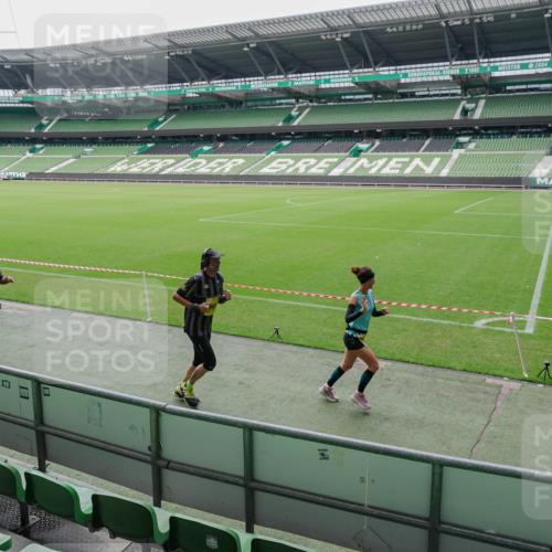 13.09.2026 - 21. swb-Marathon Bremen Michael Burmester http://msf.ph/oto/10488720 13.09.2026 10:33:28 Laufen im Stadion 10018, 10067, 10078, 10166, 10177, 10184, 10203, 10211, 10226, 10236, 10240, 10243, 10246, 10249, 10254, 10256, 10297, 10300, 10322, 10355, 10365, 10372, 10374, 10379, 10383, 10394, 10408, 10410, 10415, 10423, 10428, 10443, 10460, 10486, 10494, 10517, 10518, 10530, 10550, 10565, 10578, 10604, 10646, 10668, 10670, 10673, 10675, 10687, 10690, 10691, 10699, 10700, 10707, 10721, 10728, 10745, 10749, 10750, 10771, 10772, 10787, 10788, 10794, 10809, 10857, 10867 meine-sportfotos.de