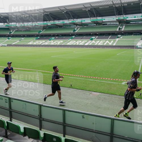 13.09.2026 - 21. swb-Marathon Bremen Michael Burmester http://msf.ph/oto/10488721 13.09.2026 10:33:29 Laufen im Stadion 10018, 10067, 10078, 10166, 10177, 10184, 10203, 10211, 10226, 10236, 10240, 10243, 10246, 10249, 10254, 10256, 10297, 10300, 10322, 10355, 10365, 10372, 10374, 10379, 10383, 10394, 10408, 10410, 10415, 10423, 10428, 10460, 10486, 10494, 10517, 10518, 10530, 10550, 10565, 10578, 10604, 10646, 10668, 10670, 10673, 10675, 10687, 10690, 10691, 10699, 10700, 10707, 10721, 10728, 10745, 10749, 10750, 10771, 10772, 10787, 10788, 10794, 10809, 10857, 10867, 11126 meine-sportfotos.de