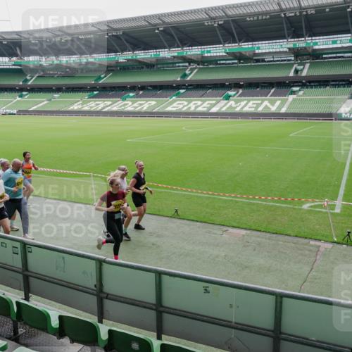 13.09.2026 - 21. swb-Marathon Bremen Michael Burmester http://msf.ph/oto/10488731 13.09.2026 10:33:42 Laufen im Stadion 10018, 10067, 10078, 10166, 10177, 10184, 10203, 10211, 10226, 10236, 10240, 10243, 10249, 10254, 10256, 10297, 10300, 10322, 10355, 10356, 10365, 10372, 10374, 10379, 10383, 10394, 10408, 10410, 10415, 10423, 10428, 10460, 10486, 10494, 10530, 10550, 10565, 10578, 10604, 10668, 10670, 10673, 10675, 10687, 10690, 10691, 10699, 10700, 10707, 10721, 10728, 10745, 10749, 10750, 10771, 10772, 10787, 10788, 10794, 10809, 10828, 10857, 10867, 10914, 11126, 11343 meine-sportfotos.de