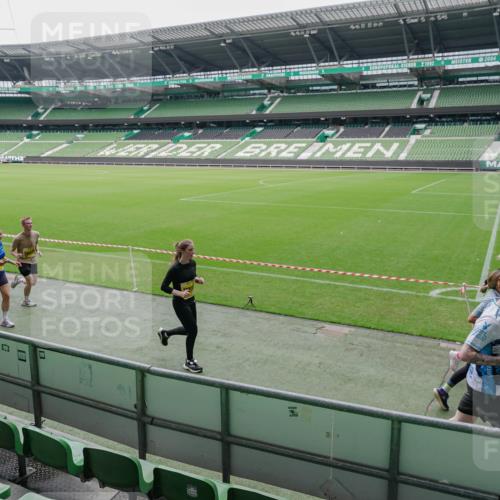 13.09.2026 - 21. swb-Marathon Bremen Michael Burmester http://msf.ph/oto/10488738 13.09.2026 10:33:48 Laufen im Stadion 10018, 10067, 10078, 10166, 10177, 10184, 10203, 10211, 10226, 10236, 10240, 10243, 10249, 10254, 10297, 10300, 10322, 10355, 10356, 10365, 10372, 10374, 10379, 10383, 10394, 10408, 10415, 10423, 10428, 10460, 10486, 10494, 10530, 10550, 10565, 10578, 10604, 10668, 10669, 10670, 10673, 10675, 10687, 10691, 10699, 10700, 10721, 10728, 10745, 10749, 10750, 10771, 10772, 10787, 10788, 10794, 10809, 10828, 10857, 10867, 10914, 11126, 11162, 11343, 11803 meine-sportfotos.de
