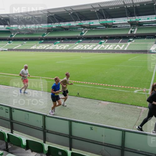 13.09.2026 - 21. swb-Marathon Bremen Michael Burmester http://msf.ph/oto/10488739 13.09.2026 10:33:49 Laufen im Stadion 10018, 10067, 10078, 10166, 10177, 10184, 10203, 10211, 10226, 10236, 10240, 10243, 10249, 10254, 10297, 10300, 10322, 10355, 10356, 10365, 10372, 10374, 10379, 10383, 10394, 10408, 10415, 10423, 10428, 10460, 10486, 10494, 10530, 10550, 10565, 10578, 10604, 10639, 10668, 10669, 10670, 10673, 10675, 10687, 10691, 10699, 10700, 10721, 10728, 10745, 10749, 10750, 10771, 10772, 10787, 10788, 10794, 10809, 10828, 10857, 10867, 10914, 11126, 11162, 11343, 11803 meine-sportfotos.de