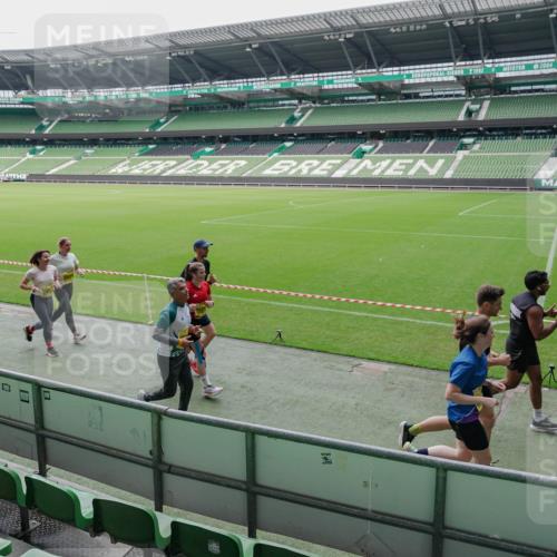 13.09.2026 - 21. swb-Marathon Bremen Michael Burmester http://msf.ph/oto/10488762 13.09.2026 10:34:23 Laufen im Stadion 10018, 10078, 10093, 10147, 10157, 10166, 10177, 10184, 10185, 10211, 10236, 10240, 10254, 10297, 10300, 10355, 10356, 10367, 10368, 10369, 10374, 10383, 10394, 10408, 10415, 10423, 10428, 10460, 10485, 10494, 10528, 10530, 10559, 10578, 10604, 10639, 10668, 10669, 10673, 10677, 10687, 10691, 10699, 10700, 10728, 10745, 10749, 10750, 10772, 10787, 10788, 10794, 10809, 10828, 10857, 10867, 10914, 10928, 11126, 11162, 11343, 11803, 10146, 10222, 10626 meine-sportfotos.de