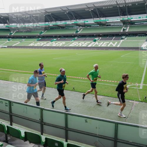 13.09.2026 - 21. swb-Marathon Bremen Michael Burmester http://msf.ph/oto/10488802 13.09.2026 10:35:07 Laufen im Stadion 10018, 10093, 10144, 10147, 10152, 10157, 10173, 10175, 10177, 10181, 10182, 10185, 10195, 10240, 10245, 10254, 10297, 10309, 10355, 10356, 10357, 10367, 10368, 10369, 10377, 10409, 10415, 10427, 10460, 10477, 10485, 10492, 10528, 10559, 10604, 10617, 10636, 10639, 10668, 10669, 10677, 10691, 10699, 10700, 10715, 10772, 10787, 10828, 10857, 10867, 10914, 10928, 11126, 11162, 11343, 11803, 10146, 10222, 10626 meine-sportfotos.de