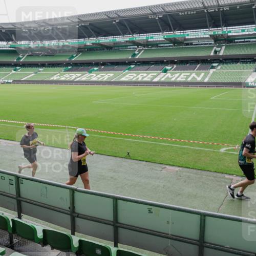 13.09.2026 - 21. swb-Marathon Bremen Michael Burmester http://msf.ph/oto/10488813 13.09.2026 10:35:18 Laufen im Stadion 10093, 10144, 10147, 10152, 10157, 10173, 10175, 10177, 10181, 10182, 10185, 10195, 10240, 10245, 10254, 10263, 10306, 10309, 10355, 10356, 10357, 10367, 10368, 10369, 10377, 10409, 10415, 10427, 10460, 10473, 10477, 10481, 10485, 10492, 10528, 10559, 10604, 10617, 10636, 10639, 10668, 10669, 10671, 10672, 10677, 10699, 10700, 10715, 10828, 10857, 10867, 10914, 10928, 11126, 11162, 11343, 11803, 10146, 10222, 10626 meine-sportfotos.de
