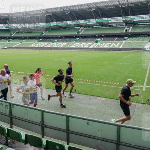13.09.2026 - 21. swb-Marathon Bremen Michael Burmester http://msf.ph/oto/10488817 13.09.2026 10:35:23 Laufen im Stadion 10093, 10144, 10147, 10152, 10157, 10173, 10175, 10177, 10181, 10182, 10185, 10187, 10195, 10240, 10245, 10254, 10263, 10272, 10275, 10306, 10309, 10356, 10357, 10367, 10368, 10369, 10377, 10409, 10415, 10427, 10439, 10460, 10473, 10477, 10481, 10485, 10492, 10528, 10559, 10560, 10604, 10617, 10636, 10639, 10668, 10669, 10671, 10672, 10677, 10700, 10715, 10828, 10857, 10867, 10914, 10928, 11126, 11162, 11343, 11803, 10146, 10222, 10626 meine-sportfotos.de