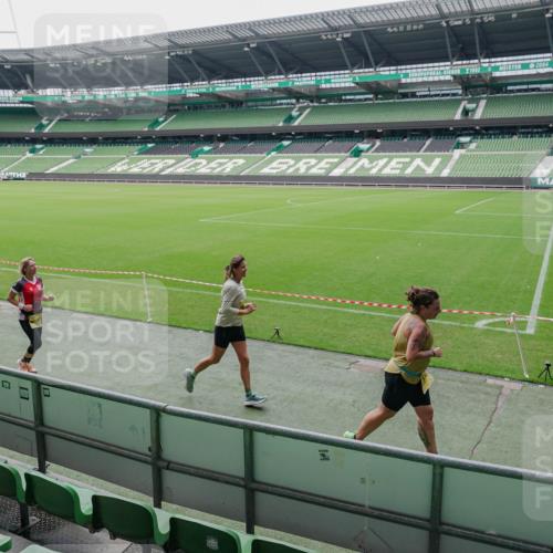 13.09.2026 - 21. swb-Marathon Bremen Michael Burmester http://msf.ph/oto/10488845 13.09.2026 10:35:57 Laufen im Stadion 10093, 10144, 10147, 10152, 10157, 10160, 10173, 10175, 10181, 10182, 10185, 10187, 10195, 10245, 10251, 10257, 10263, 10272, 10275, 10278, 10291, 10306, 10309, 10338, 10357, 10367, 10368, 10369, 10377, 10382, 10390, 10403, 10409, 10411, 10420, 10427, 10429, 10439, 10473, 10477, 10481, 10485, 10492, 10528, 10531, 10559, 10560, 10569, 10607, 10617, 10636, 10639, 10671, 10672, 10677, 10715, 10928, 11162, 11803, 10146, 10222, 10626 meine-sportfotos.de