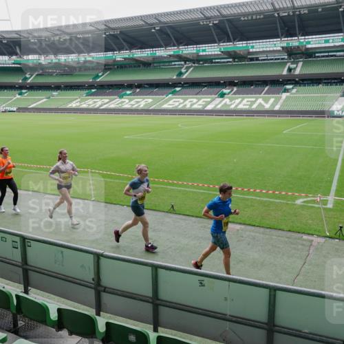 13.09.2026 - 21. swb-Marathon Bremen Michael Burmester http://msf.ph/oto/10488855 13.09.2026 10:36:05 Laufen im Stadion 10092, 10093, 10144, 10152, 10153, 10154, 10157, 10160, 10173, 10175, 10181, 10182, 10185, 10187, 10195, 10198, 10237, 10245, 10251, 10257, 10263, 10272, 10275, 10278, 10291, 10296, 10306, 10309, 10338, 10357, 10369, 10377, 10382, 10390, 10403, 10409, 10411, 10420, 10427, 10429, 10439, 10473, 10477, 10481, 10485, 10492, 10497, 10528, 10531, 10559, 10560, 10569, 10607, 10613, 10617, 10633, 10636, 10647, 10648, 10671, 10672, 10677, 10715, 10928 meine-sportfotos.de