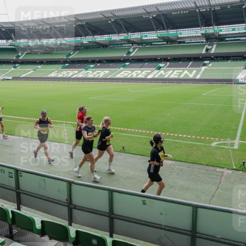13.09.2026 - 21. swb-Marathon Bremen Michael Burmester http://msf.ph/oto/10488909 13.09.2026 10:36:54 Laufen im Stadion 10092, 10150, 10152, 10153, 10154, 10160, 10181, 10182, 10186, 10187, 10195, 10198, 10237, 10251, 10257, 10263, 10272, 10273, 10274, 10275, 10278, 10291, 10296, 10306, 10309, 10315, 10323, 10327, 10331, 10332, 10338, 10357, 10382, 10390, 10403, 10409, 10411, 10420, 10429, 10439, 10444, 10473, 10477, 10481, 10497, 10500, 10516, 10531, 10560, 10569, 10598, 10607, 10613, 10617, 10633, 10636, 10647, 10648, 10659, 10663, 10671, 10672, 10674 meine-sportfotos.de