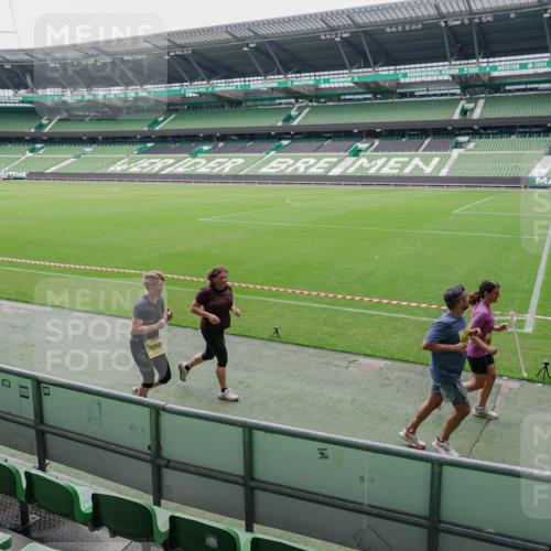 13.09.2026 - 21. swb-Marathon Bremen Michael Burmester http://msf.ph/oto/10488913 13.09.2026 10:37:00 Laufen im Stadion 10090, 10091, 10092, 10150, 10152, 10153, 10154, 10160, 10182, 10186, 10187, 10195, 10198, 10237, 10251, 10257, 10263, 10272, 10273, 10274, 10275, 10278, 10283, 10291, 10296, 10306, 10315, 10323, 10327, 10331, 10332, 10338, 10357, 10382, 10390, 10403, 10409, 10411, 10420, 10429, 10439, 10444, 10473, 10477, 10481, 10488, 10497, 10500, 10516, 10531, 10560, 10569, 10598, 10607, 10613, 10617, 10633, 10647, 10648, 10659, 10663, 10671, 10672, 10674 meine-sportfotos.de