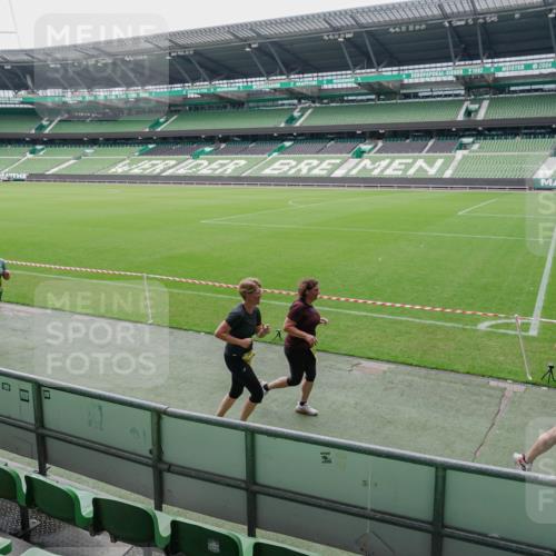 13.09.2026 - 21. swb-Marathon Bremen Michael Burmester http://msf.ph/oto/10488914 13.09.2026 10:37:00 Laufen im Stadion 10090, 10091, 10092, 10150, 10152, 10153, 10154, 10160, 10182, 10186, 10187, 10195, 10198, 10237, 10251, 10257, 10263, 10272, 10273, 10274, 10275, 10278, 10283, 10291, 10296, 10306, 10315, 10323, 10327, 10331, 10332, 10338, 10357, 10382, 10390, 10403, 10409, 10411, 10420, 10429, 10439, 10444, 10473, 10477, 10481, 10488, 10497, 10500, 10516, 10531, 10560, 10569, 10598, 10607, 10613, 10617, 10633, 10647, 10648, 10659, 10663, 10671, 10672, 10674 meine-sportfotos.de