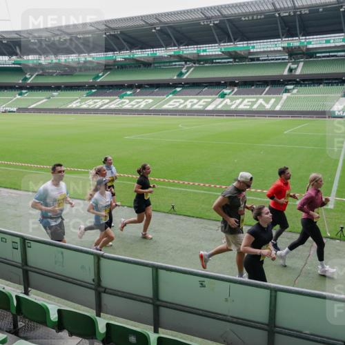 13.09.2026 - 21. swb-Marathon Bremen Michael Burmester http://msf.ph/oto/10488922 13.09.2026 10:37:12 Laufen im Stadion 10090, 10091, 10092, 10150, 10152, 10153, 10154, 10160, 10186, 10187, 10198, 10237, 10251, 10257, 10263, 10272, 10273, 10274, 10275, 10278, 10283, 10291, 10296, 10306, 10315, 10323, 10327, 10331, 10332, 10338, 10357, 10370, 10375, 10376, 10382, 10390, 10403, 10411, 10420, 10429, 10432, 10439, 10444, 10473, 10481, 10488, 10497, 10500, 10516, 10531, 10560, 10569, 10598, 10607, 10613, 10633, 10647, 10648, 10654, 10659, 10663, 10671, 10672, 10674 meine-sportfotos.de