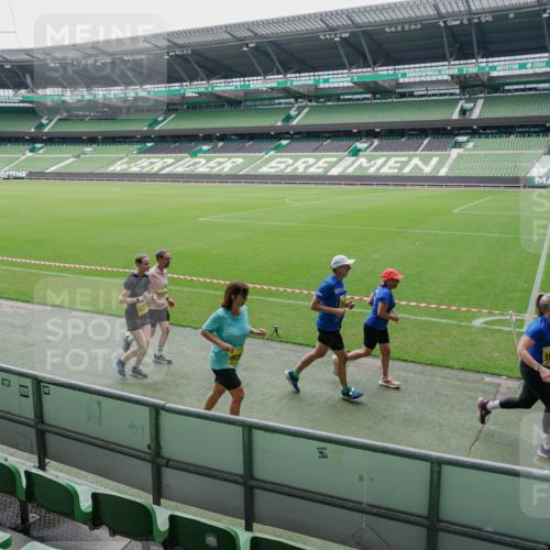13.09.2026 - 21. swb-Marathon Bremen Michael Burmester http://msf.ph/oto/10488928 13.09.2026 10:37:22 Laufen im Stadion 10090, 10091, 10092, 10150, 10153, 10154, 10160, 10186, 10187, 10190, 10198, 10237, 10251, 10257, 10263, 10272, 10273, 10274, 10275, 10278, 10283, 10291, 10296, 10305, 10306, 10315, 10323, 10327, 10331, 10332, 10338, 10370, 10375, 10376, 10382, 10390, 10403, 10411, 10420, 10429, 10432, 10439, 10444, 10465, 10481, 10488, 10497, 10500, 10516, 10531, 10560, 10569, 10598, 10607, 10613, 10633, 10647, 10648, 10654, 10659, 10663, 10671, 10672, 10674, 10823 meine-sportfotos.de