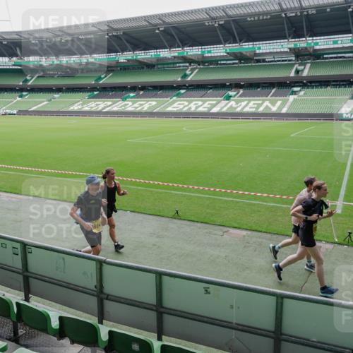13.09.2026 - 21. swb-Marathon Bremen Michael Burmester http://msf.ph/oto/10488929 13.09.2026 10:37:23 Laufen im Stadion 10090, 10091, 10092, 10150, 10153, 10154, 10160, 10186, 10187, 10190, 10198, 10237, 10251, 10257, 10263, 10272, 10273, 10274, 10275, 10278, 10283, 10291, 10296, 10305, 10315, 10323, 10327, 10331, 10332, 10338, 10370, 10375, 10376, 10382, 10390, 10403, 10411, 10420, 10429, 10432, 10439, 10444, 10465, 10481, 10488, 10497, 10500, 10516, 10531, 10560, 10569, 10598, 10607, 10613, 10633, 10647, 10648, 10654, 10659, 10663, 10674, 10823 meine-sportfotos.de