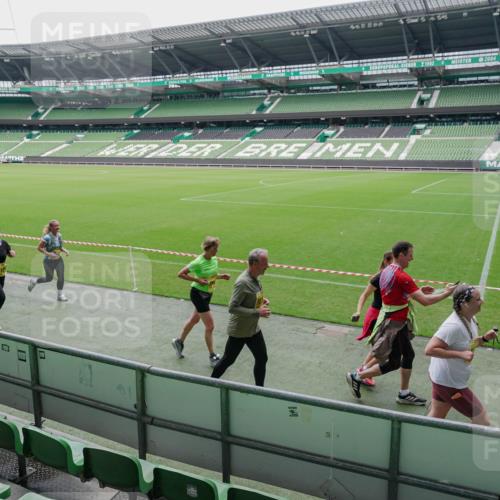 13.09.2026 - 21. swb-Marathon Bremen Michael Burmester http://msf.ph/oto/10488935 13.09.2026 10:37:31 Laufen im Stadion 10090, 10091, 10092, 10150, 10153, 10154, 10160, 10186, 10187, 10190, 10198, 10205, 10237, 10251, 10257, 10272, 10273, 10274, 10275, 10278, 10283, 10291, 10296, 10305, 10315, 10323, 10327, 10331, 10332, 10338, 10370, 10375, 10376, 10382, 10390, 10403, 10411, 10420, 10429, 10432, 10439, 10444, 10465, 10488, 10497, 10500, 10516, 10531, 10560, 10569, 10598, 10607, 10613, 10633, 10647, 10648, 10654, 10659, 10663, 10674, 10802, 10823 meine-sportfotos.de