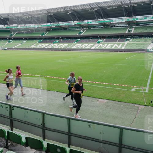 13.09.2026 - 21. swb-Marathon Bremen Michael Burmester http://msf.ph/oto/10488936 13.09.2026 10:37:33 Laufen im Stadion 10090, 10091, 10092, 10150, 10153, 10154, 10160, 10186, 10187, 10190, 10198, 10205, 10237, 10251, 10257, 10272, 10273, 10274, 10275, 10278, 10283, 10291, 10296, 10305, 10315, 10323, 10327, 10331, 10332, 10338, 10370, 10375, 10376, 10382, 10390, 10403, 10411, 10420, 10429, 10432, 10444, 10465, 10488, 10497, 10500, 10516, 10531, 10560, 10569, 10598, 10607, 10613, 10633, 10647, 10648, 10654, 10659, 10663, 10674, 10802, 10823 meine-sportfotos.de