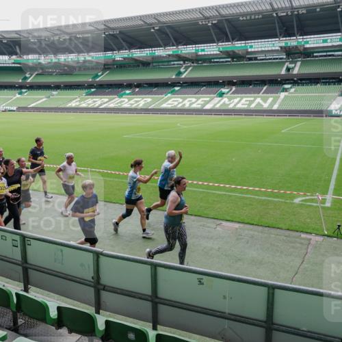 13.09.2026 - 21. swb-Marathon Bremen Michael Burmester http://msf.ph/oto/10488959 13.09.2026 10:37:57 Laufen im Stadion 10090, 10091, 10092, 10150, 10153, 10154, 10168, 10186, 10188, 10190, 10198, 10205, 10237, 10257, 10259, 10260, 10273, 10274, 10283, 10296, 10305, 10315, 10323, 10327, 10331, 10332, 10370, 10375, 10376, 10390, 10429, 10432, 10444, 10465, 10488, 10497, 10500, 10516, 10526, 10598, 10613, 10633, 10645, 10647, 10648, 10654, 10659, 10661, 10663, 10674, 10681, 10682, 10695, 10697, 10802, 10823 meine-sportfotos.de