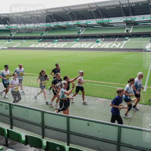 13.09.2026 - 21. swb-Marathon Bremen Michael Burmester http://msf.ph/oto/10488960 13.09.2026 10:37:58 Laufen im Stadion 10090, 10091, 10092, 10150, 10153, 10154, 10168, 10186, 10188, 10190, 10198, 10205, 10237, 10257, 10259, 10260, 10273, 10274, 10283, 10296, 10305, 10315, 10323, 10327, 10331, 10332, 10370, 10375, 10376, 10390, 10429, 10432, 10444, 10465, 10488, 10497, 10500, 10516, 10526, 10598, 10613, 10633, 10645, 10647, 10648, 10654, 10659, 10661, 10663, 10674, 10681, 10682, 10695, 10697, 10802, 10823 meine-sportfotos.de