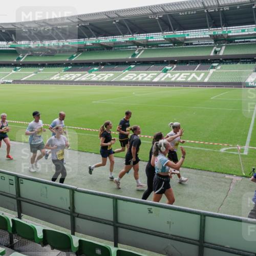13.09.2026 - 21. swb-Marathon Bremen Michael Burmester http://msf.ph/oto/10488961 13.09.2026 10:37:58 Laufen im Stadion 10090, 10091, 10092, 10150, 10153, 10154, 10168, 10186, 10188, 10190, 10198, 10205, 10237, 10257, 10259, 10260, 10273, 10274, 10283, 10296, 10305, 10315, 10323, 10327, 10331, 10332, 10370, 10375, 10376, 10390, 10429, 10432, 10444, 10465, 10488, 10497, 10500, 10516, 10526, 10598, 10613, 10633, 10645, 10647, 10648, 10654, 10659, 10661, 10663, 10674, 10681, 10682, 10695, 10697, 10802, 10823 meine-sportfotos.de