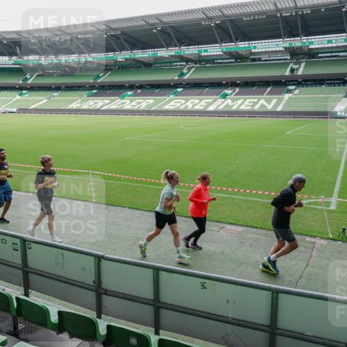 13.09.2026 - 21. swb-Marathon Bremen Michael Burmester http://msf.ph/oto/10489012 13.09.2026 10:38:48 Laufen im Stadion 10090, 10091, 10135, 10138, 10139, 10168, 10188, 10190, 10204, 10205, 10217, 10229, 10238, 10259, 10260, 10273, 10274, 10279, 10280, 10283, 10305, 10314, 10323, 10360, 10363, 10364, 10370, 10375, 10376, 10378, 10404, 10432, 10457, 10465, 10469, 10488, 10493, 10501, 10505, 10510, 10511, 10526, 10576, 10595, 10598, 10609, 10616, 10619, 10630, 10645, 10654, 10661, 10662, 10664, 10674, 10681, 10682, 10686, 10695, 10697, 10712, 10743, 10802, 10823 meine-sportfotos.de
