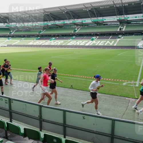 13.09.2026 - 21. swb-Marathon Bremen Michael Burmester http://msf.ph/oto/10489022 13.09.2026 10:39:00 Laufen im Stadion 10090, 10091, 10135, 10138, 10139, 10168, 10188, 10190, 10204, 10205, 10217, 10229, 10238, 10259, 10260, 10273, 10274, 10279, 10280, 10283, 10305, 10314, 10323, 10360, 10363, 10364, 10370, 10375, 10376, 10378, 10404, 10432, 10457, 10465, 10469, 10488, 10493, 10501, 10505, 10510, 10511, 10526, 10556, 10576, 10580, 10595, 10609, 10616, 10619, 10630, 10645, 10654, 10660, 10661, 10662, 10664, 10681, 10682, 10686, 10695, 10697, 10712, 10743, 10802, 10823 meine-sportfotos.de