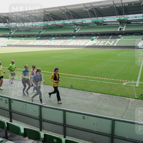 13.09.2026 - 21. swb-Marathon Bremen Michael Burmester http://msf.ph/oto/10489042 13.09.2026 10:39:22 Laufen im Stadion 10135, 10138, 10139, 10156, 10168, 10188, 10190, 10204, 10205, 10217, 10229, 10234, 10238, 10259, 10260, 10279, 10280, 10305, 10314, 10360, 10363, 10364, 10370, 10378, 10386, 10404, 10457, 10465, 10469, 10484, 10493, 10501, 10505, 10510, 10511, 10526, 10556, 10570, 10576, 10580, 10595, 10599, 10609, 10616, 10619, 10630, 10645, 10653, 10660, 10661, 10662, 10664, 10681, 10682, 10686, 10695, 10696, 10697, 10712, 10737, 10743, 10751, 10802, 10823 meine-sportfotos.de