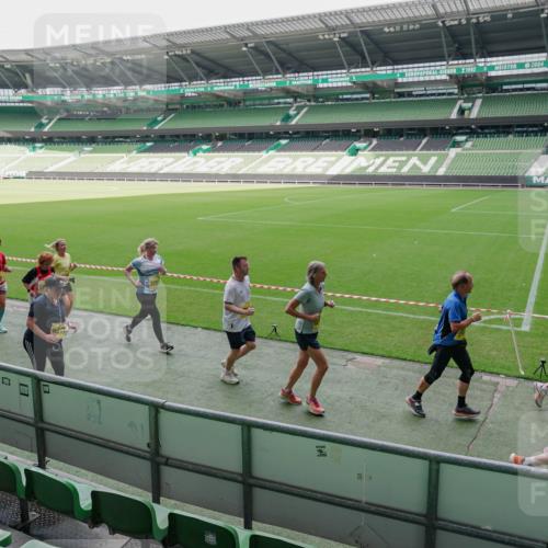13.09.2026 - 21. swb-Marathon Bremen Michael Burmester http://msf.ph/oto/10489046 13.09.2026 10:39:26 Laufen im Stadion 10135, 10138, 10139, 10156, 10168, 10169, 10188, 10190, 10204, 10205, 10217, 10229, 10234, 10238, 10259, 10260, 10279, 10280, 10305, 10314, 10360, 10363, 10364, 10378, 10386, 10404, 10457, 10465, 10469, 10484, 10493, 10501, 10505, 10510, 10511, 10526, 10556, 10570, 10576, 10580, 10595, 10599, 10609, 10616, 10619, 10630, 10645, 10653, 10660, 10661, 10662, 10664, 10681, 10682, 10686, 10695, 10696, 10697, 10712, 10737, 10743, 10751, 10802, 10823 meine-sportfotos.de