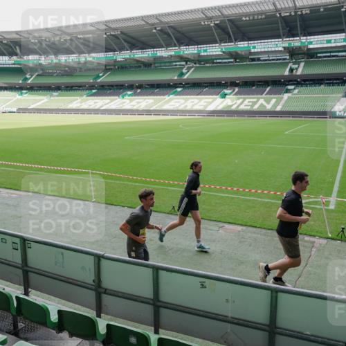 13.09.2026 - 21. swb-Marathon Bremen Michael Burmester http://msf.ph/oto/10489070 13.09.2026 10:39:55 Laufen im Stadion 10135, 10138, 10139, 10156, 10169, 10188, 10204, 10213, 10217, 10229, 10234, 10238, 10259, 10260, 10279, 10280, 10299, 10314, 10321, 10360, 10363, 10364, 10378, 10386, 10404, 10406, 10417, 10424, 10435, 10455, 10457, 10469, 10484, 10493, 10501, 10505, 10510, 10511, 10526, 10556, 10570, 10576, 10580, 10582, 10595, 10599, 10609, 10616, 10619, 10630, 10653, 10660, 10662, 10664, 10686, 10696, 10712, 10737, 10743, 10751 meine-sportfotos.de
