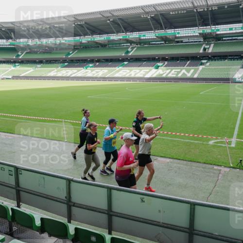 13.09.2026 - 21. swb-Marathon Bremen Michael Burmester http://msf.ph/oto/10489074 13.09.2026 10:40:01 Laufen im Stadion 10135, 10138, 10139, 10156, 10169, 10204, 10213, 10217, 10229, 10234, 10238, 10259, 10260, 10279, 10280, 10299, 10314, 10321, 10354, 10360, 10363, 10364, 10378, 10386, 10404, 10406, 10417, 10424, 10435, 10455, 10457, 10469, 10484, 10493, 10501, 10505, 10510, 10511, 10556, 10570, 10576, 10580, 10582, 10595, 10599, 10609, 10611, 10616, 10619, 10630, 10653, 10660, 10662, 10664, 10686, 10694, 10696, 10712, 10737, 10743, 10751 meine-sportfotos.de
