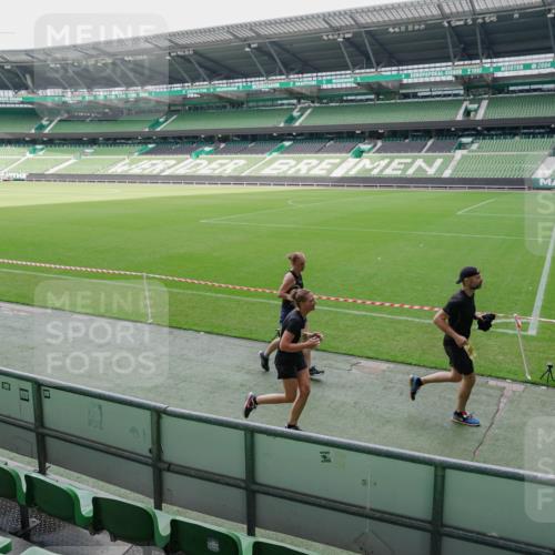 13.09.2026 - 21. swb-Marathon Bremen Michael Burmester http://msf.ph/oto/10489080 13.09.2026 10:40:08 Laufen im Stadion 10135, 10138, 10139, 10156, 10169, 10204, 10213, 10217, 10229, 10234, 10238, 10279, 10280, 10299, 10314, 10321, 10354, 10360, 10363, 10364, 10378, 10386, 10404, 10406, 10417, 10424, 10435, 10455, 10457, 10469, 10484, 10493, 10501, 10505, 10510, 10511, 10545, 10556, 10570, 10576, 10580, 10582, 10595, 10599, 10609, 10611, 10616, 10619, 10630, 10653, 10660, 10662, 10664, 10686, 10694, 10696, 10712, 10737, 10743, 10751 meine-sportfotos.de