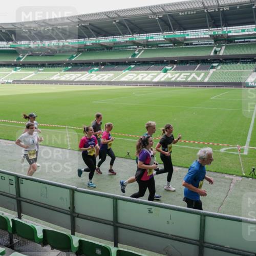 13.09.2026 - 21. swb-Marathon Bremen Michael Burmester http://msf.ph/oto/10489084 13.09.2026 10:40:13 Laufen im Stadion 10135, 10138, 10139, 10156, 10169, 10204, 10213, 10217, 10229, 10234, 10238, 10279, 10280, 10299, 10314, 10321, 10354, 10360, 10363, 10364, 10378, 10386, 10404, 10406, 10417, 10424, 10435, 10455, 10457, 10469, 10483, 10484, 10493, 10501, 10505, 10510, 10511, 10545, 10556, 10570, 10576, 10580, 10582, 10586, 10595, 10599, 10609, 10611, 10616, 10619, 10630, 10653, 10660, 10662, 10664, 10686, 10694, 10696, 10712, 10737, 10743, 10751 meine-sportfotos.de