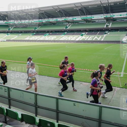 13.09.2026 - 21. swb-Marathon Bremen Michael Burmester http://msf.ph/oto/10489085 13.09.2026 10:40:14 Laufen im Stadion 10135, 10138, 10139, 10156, 10169, 10204, 10213, 10217, 10229, 10234, 10238, 10279, 10280, 10299, 10313, 10314, 10321, 10354, 10360, 10363, 10364, 10378, 10386, 10404, 10406, 10417, 10424, 10435, 10455, 10457, 10469, 10483, 10484, 10493, 10501, 10505, 10510, 10511, 10545, 10556, 10570, 10576, 10580, 10582, 10586, 10595, 10599, 10609, 10611, 10616, 10619, 10630, 10653, 10660, 10662, 10664, 10686, 10694, 10696, 10712, 10737, 10743, 10751, 10766 meine-sportfotos.de