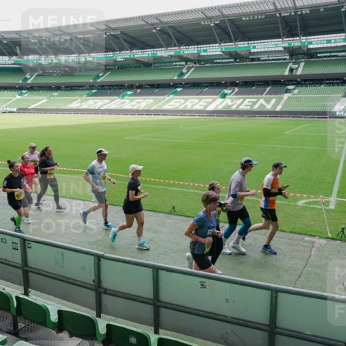 13.09.2026 - 21. swb-Marathon Bremen Michael Burmester http://msf.ph/oto/10489094 13.09.2026 10:40:20 Laufen im Stadion 10135, 10138, 10139, 10155, 10156, 10169, 10204, 10213, 10217, 10229, 10234, 10238, 10279, 10280, 10299, 10313, 10314, 10321, 10354, 10360, 10363, 10364, 10378, 10386, 10404, 10406, 10417, 10424, 10435, 10455, 10457, 10469, 10483, 10484, 10493, 10501, 10505, 10510, 10511, 10545, 10556, 10570, 10576, 10580, 10582, 10586, 10595, 10599, 10609, 10611, 10616, 10619, 10630, 10653, 10660, 10662, 10664, 10686, 10694, 10696, 10706, 10712, 10737, 10743, 10751, 10766 meine-sportfotos.de