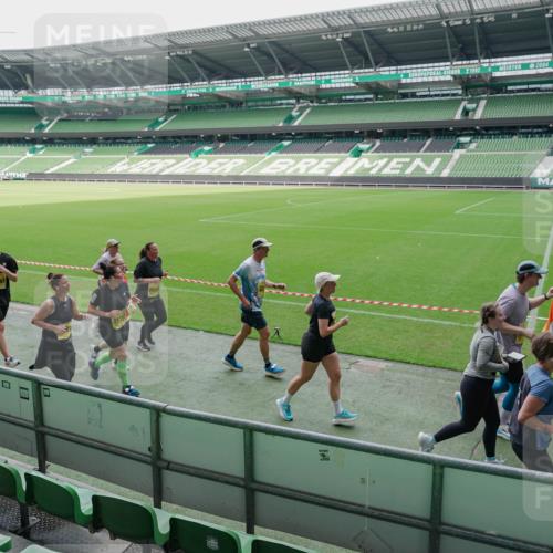 13.09.2026 - 21. swb-Marathon Bremen Michael Burmester http://msf.ph/oto/10489095 13.09.2026 10:40:20 Laufen im Stadion 10135, 10138, 10139, 10155, 10156, 10169, 10204, 10213, 10217, 10229, 10234, 10238, 10279, 10280, 10299, 10313, 10314, 10321, 10354, 10360, 10363, 10364, 10378, 10386, 10404, 10406, 10417, 10424, 10435, 10455, 10457, 10469, 10483, 10484, 10493, 10501, 10505, 10510, 10511, 10545, 10556, 10570, 10576, 10580, 10582, 10586, 10595, 10599, 10609, 10611, 10616, 10619, 10630, 10653, 10660, 10662, 10664, 10686, 10694, 10696, 10706, 10712, 10737, 10743, 10751, 10766 meine-sportfotos.de