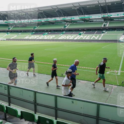 13.09.2026 - 21. swb-Marathon Bremen Michael Burmester http://msf.ph/oto/10489110 13.09.2026 10:40:39 Laufen im Stadion 10135, 10138, 10155, 10156, 10163, 10169, 10213, 10217, 10229, 10234, 10247, 10279, 10280, 10299, 10313, 10314, 10321, 10354, 10386, 10399, 10406, 10414, 10417, 10419, 10424, 10435, 10455, 10483, 10484, 10493, 10501, 10511, 10527, 10545, 10556, 10570, 10576, 10580, 10582, 10586, 10599, 10609, 10611, 10616, 10619, 10644, 10653, 10660, 10662, 10694, 10696, 10706, 10712, 10719, 10737, 10743, 10751, 10766, 10768, 10804, 11043 meine-sportfotos.de