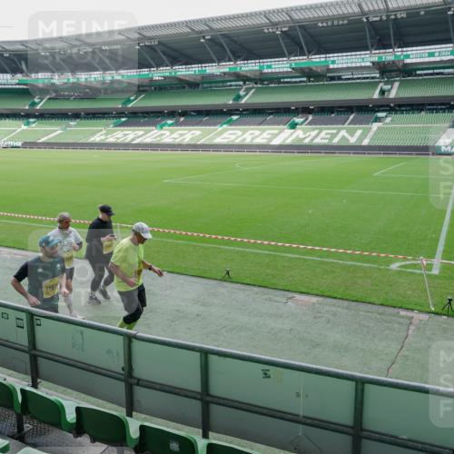 13.09.2026 - 21. swb-Marathon Bremen Michael Burmester http://msf.ph/oto/10489121 13.09.2026 10:40:54 Laufen im Stadion 10155, 10156, 10163, 10169, 10213, 10234, 10247, 10279, 10280, 10299, 10313, 10321, 10354, 10386, 10399, 10406, 10414, 10417, 10419, 10424, 10435, 10455, 10483, 10484, 10493, 10501, 10527, 10545, 10547, 10556, 10570, 10576, 10580, 10582, 10586, 10599, 10611, 10616, 10644, 10653, 10660, 10694, 10696, 10705, 10706, 10712, 10719, 10722, 10737, 10743, 10751, 10766, 10768, 10776, 10804, 10859, 11043, 11239 meine-sportfotos.de