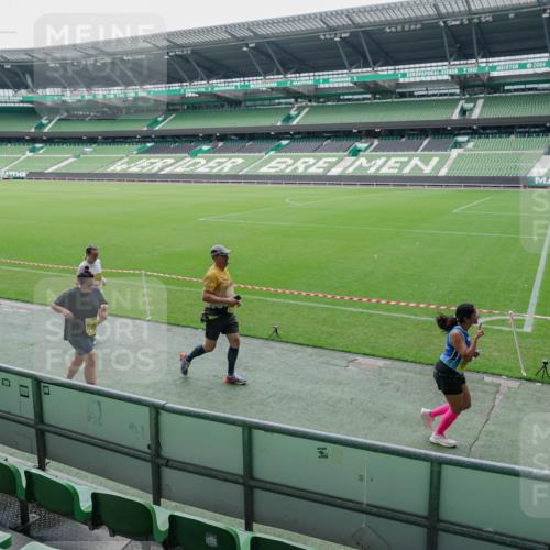 13.09.2026 - 21. swb-Marathon Bremen Michael Burmester http://msf.ph/oto/10489136 13.09.2026 10:41:09 Laufen im Stadion 10155, 10156, 10163, 10169, 10213, 10234, 10247, 10299, 10313, 10321, 10354, 10386, 10399, 10406, 10414, 10417, 10419, 10422, 10424, 10435, 10455, 10461, 10462, 10483, 10484, 10527, 10545, 10546, 10547, 10570, 10580, 10582, 10586, 10599, 10611, 10644, 10653, 10694, 10696, 10705, 10706, 10719, 10722, 10737, 10751, 10766, 10768, 10776, 10804, 10859, 10889, 10977, 11043, 11239 meine-sportfotos.de