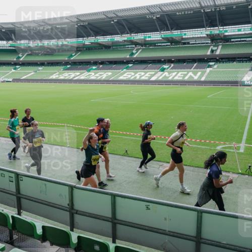 13.09.2026 - 21. swb-Marathon Bremen Michael Burmester http://msf.ph/oto/10489152 13.09.2026 10:41:26 Laufen im Stadion 10155, 10156, 10163, 10169, 10213, 10247, 10299, 10313, 10321, 10354, 10386, 10399, 10406, 10414, 10417, 10419, 10422, 10424, 10435, 10455, 10461, 10462, 10483, 10519, 10527, 10545, 10546, 10547, 10570, 10582, 10586, 10611, 10644, 10653, 10694, 10696, 10705, 10706, 10719, 10722, 10751, 10766, 10768, 10776, 10804, 10859, 10889, 10909, 10963, 10977, 11043, 11084, 11085, 11239 meine-sportfotos.de