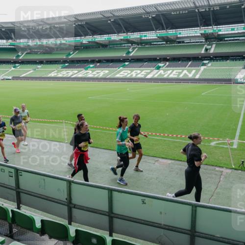 13.09.2026 - 21. swb-Marathon Bremen Michael Burmester http://msf.ph/oto/10489155 13.09.2026 10:41:28 Laufen im Stadion 10155, 10156, 10163, 10169, 10213, 10247, 10299, 10313, 10321, 10354, 10396, 10399, 10406, 10414, 10417, 10419, 10422, 10424, 10435, 10455, 10461, 10462, 10483, 10519, 10527, 10545, 10546, 10547, 10570, 10582, 10586, 10611, 10644, 10653, 10694, 10696, 10705, 10706, 10719, 10722, 10751, 10766, 10768, 10776, 10804, 10859, 10889, 10909, 10963, 10977, 11043, 11084, 11085, 11239 meine-sportfotos.de