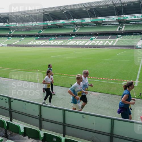 13.09.2026 - 21. swb-Marathon Bremen Michael Burmester http://msf.ph/oto/10489181 13.09.2026 10:41:57 Laufen im Stadion 10148, 10155, 10163, 10247, 10303, 10313, 10330, 10354, 10395, 10396, 10399, 10414, 10419, 10422, 10424, 10455, 10461, 10462, 10483, 10490, 10519, 10527, 10545, 10546, 10547, 10586, 10611, 10644, 10665, 10694, 10705, 10706, 10719, 10722, 10752, 10766, 10768, 10776, 10804, 10854, 10859, 10889, 10909, 10963, 10977, 11026, 11027, 11041, 11043, 11078, 11084, 11085, 11090, 11097, 11098, 11140, 11192, 11239 meine-sportfotos.de
