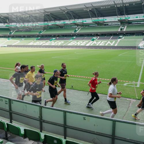 13.09.2026 - 21. swb-Marathon Bremen Michael Burmester http://msf.ph/oto/10489200 13.09.2026 10:42:15 Laufen im Stadion 10148, 10155, 10163, 10247, 10303, 10313, 10330, 10361, 10362, 10395, 10396, 10399, 10414, 10419, 10422, 10461, 10462, 10483, 10490, 10491, 10519, 10527, 10546, 10547, 10557, 10572, 10586, 10644, 10665, 10705, 10706, 10719, 10722, 10752, 10766, 10768, 10773, 10776, 10784, 10804, 10805, 10854, 10859, 10880, 10889, 10909, 10963, 10977, 11026, 11027, 11041, 11043, 11078, 11084, 11085, 11090, 11097, 11098, 11140, 11173, 11192, 11239 meine-sportfotos.de