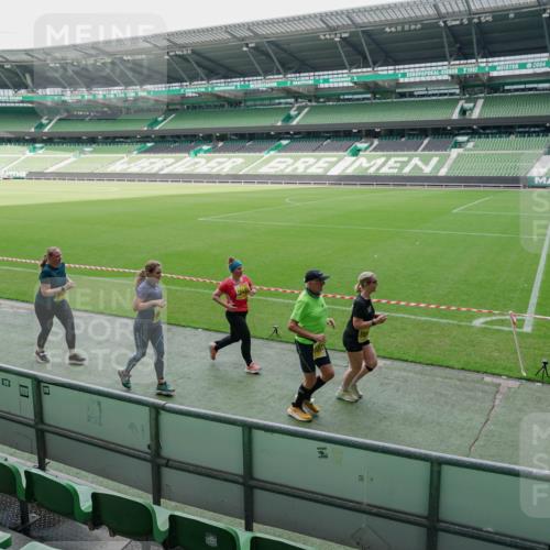 13.09.2026 - 21. swb-Marathon Bremen Michael Burmester http://msf.ph/oto/10489247 13.09.2026 10:43:19 Laufen im Stadion 10002, 10004, 10005, 10148, 10271, 10303, 10325, 10330, 10335, 10361, 10362, 10395, 10396, 10402, 10459, 10474, 10490, 10491, 10513, 10519, 10557, 10572, 10605, 10606, 10665, 10752, 10756, 10773, 10779, 10784, 10805, 10854, 10880, 10882, 10899, 10900, 10909, 10963, 10977, 10997, 11026, 11027, 11041, 11078, 11084, 11085, 11090, 11097, 11098, 11140, 11173, 11192, 11217, 11264, 11274, 11333, 11337, 11355, 11448, 11456, 11461, 11482, 11535 meine-sportfotos.de