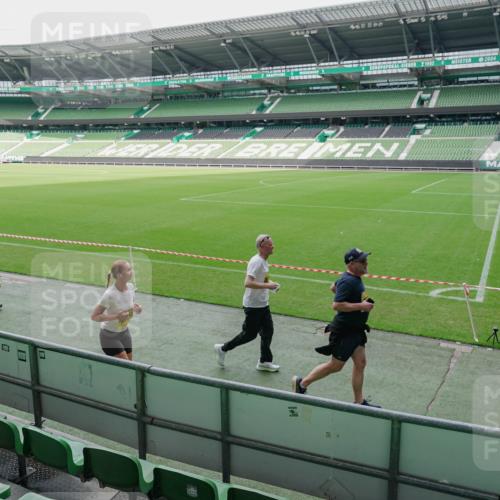 13.09.2026 - 21. swb-Marathon Bremen Michael Burmester http://msf.ph/oto/10489254 13.09.2026 10:43:24 Laufen im Stadion 10002, 10004, 10005, 10148, 10271, 10303, 10325, 10330, 10335, 10361, 10362, 10395, 10396, 10402, 10459, 10474, 10490, 10491, 10513, 10519, 10557, 10572, 10605, 10606, 10629, 10665, 10752, 10756, 10773, 10779, 10784, 10805, 10854, 10880, 10882, 10899, 10900, 10909, 10963, 10997, 11026, 11027, 11041, 11078, 11084, 11085, 11090, 11097, 11098, 11140, 11173, 11192, 11217, 11264, 11274, 11333, 11337, 11355, 11408, 11448, 11456, 11461, 11482, 11535 meine-sportfotos.de