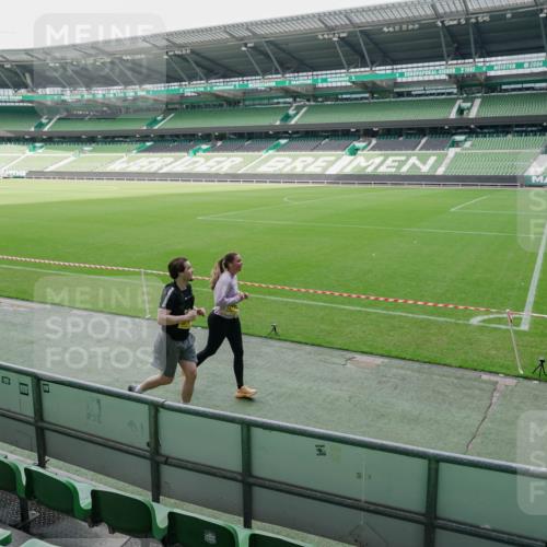 13.09.2026 - 21. swb-Marathon Bremen Michael Burmester http://msf.ph/oto/10489258 13.09.2026 10:43:28 Laufen im Stadion 10002, 10004, 10005, 10148, 10271, 10295, 10303, 10325, 10330, 10335, 10361, 10362, 10395, 10396, 10402, 10459, 10474, 10490, 10491, 10513, 10519, 10557, 10572, 10605, 10606, 10629, 10665, 10752, 10756, 10773, 10779, 10784, 10805, 10854, 10880, 10882, 10899, 10900, 10997, 10999, 11026, 11027, 11041, 11078, 11084, 11085, 11090, 11097, 11098, 11140, 11173, 11192, 11217, 11233, 11264, 11274, 11307, 11333, 11337, 11355, 11408, 11448, 11456, 11461, 11482, 11535 meine-sportfotos.de