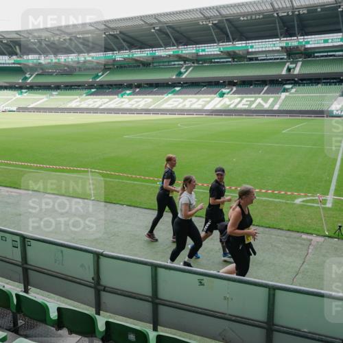 13.09.2026 - 21. swb-Marathon Bremen Michael Burmester http://msf.ph/oto/10489274 13.09.2026 10:43:49 Laufen im Stadion 10002, 10004, 10005, 10176, 10191, 10192, 10271, 10295, 10303, 10325, 10330, 10335, 10361, 10362, 10402, 10459, 10474, 10491, 10513, 10557, 10572, 10605, 10606, 10629, 10665, 10752, 10756, 10773, 10779, 10784, 10805, 10880, 10882, 10899, 10900, 10997, 10999, 11026, 11041, 11078, 11140, 11173, 11217, 11233, 11264, 11274, 11307, 11333, 11337, 11355, 11385, 11408, 11448, 11456, 11461, 11482, 11535, 11629, 11943, 12311 meine-sportfotos.de