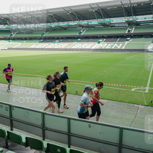 13.09.2026 - 21. swb-Marathon Bremen Michael Burmester http://msf.ph/oto/10489281 13.09.2026 10:43:59 Laufen im Stadion 10002, 10004, 10005, 10176, 10191, 10192, 10271, 10295, 10303, 10325, 10335, 10361, 10362, 10402, 10459, 10474, 10491, 10513, 10557, 10572, 10605, 10606, 10629, 10756, 10773, 10779, 10784, 10805, 10880, 10882, 10899, 10900, 10997, 10999, 11173, 11217, 11233, 11264, 11274, 11307, 11333, 11337, 11355, 11385, 11408, 11448, 11456, 11461, 11482, 11535, 11629, 11943, 12311, 12321, 10163 meine-sportfotos.de