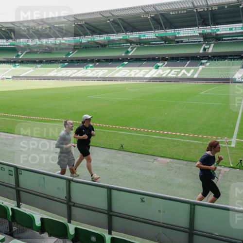 13.09.2026 - 21. swb-Marathon Bremen Michael Burmester http://msf.ph/oto/10489287 13.09.2026 10:44:11 Laufen im Stadion 10002, 10004, 10005, 10176, 10191, 10192, 10271, 10295, 10325, 10335, 10361, 10362, 10402, 10459, 10474, 10513, 10557, 10572, 10605, 10606, 10629, 10679, 10713, 10756, 10773, 10779, 10784, 10805, 10882, 10899, 10900, 10997, 10999, 11081, 11173, 11217, 11233, 11264, 11274, 11307, 11333, 11337, 11355, 11385, 11408, 11448, 11456, 11461, 11482, 11495, 11535, 11629, 11932, 11943, 12151, 12226, 12311, 12321, 10163 meine-sportfotos.de